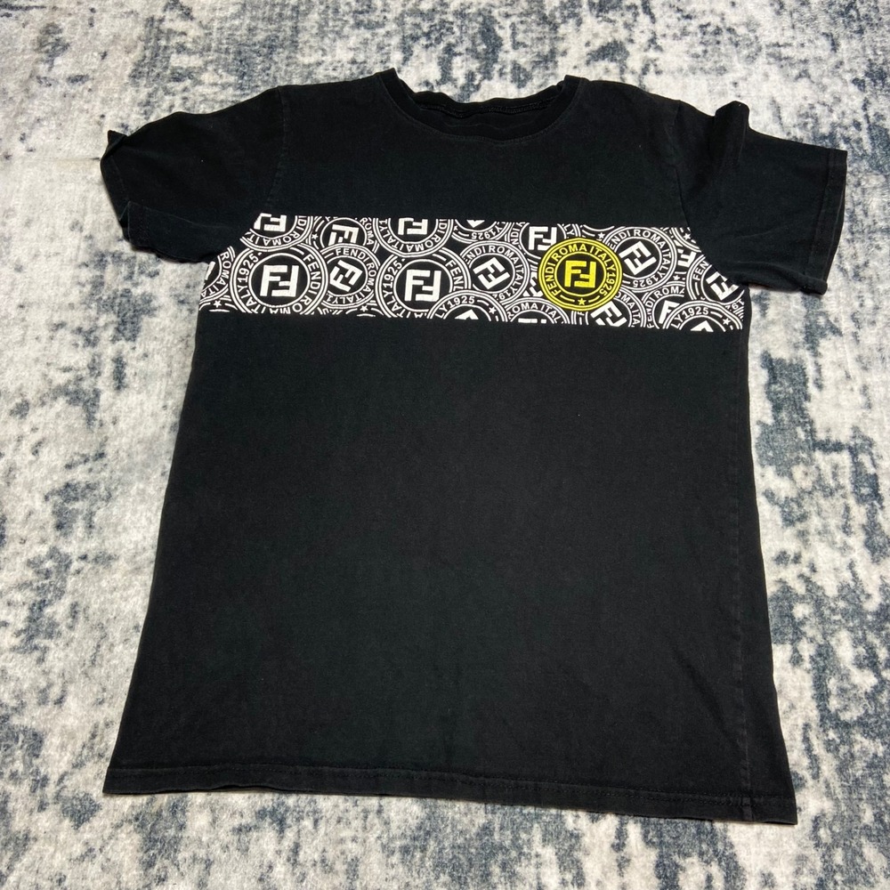 Fendi Mens Black FF Monogram Medallion Graphic Logo T-Shirt Size Medium Italy